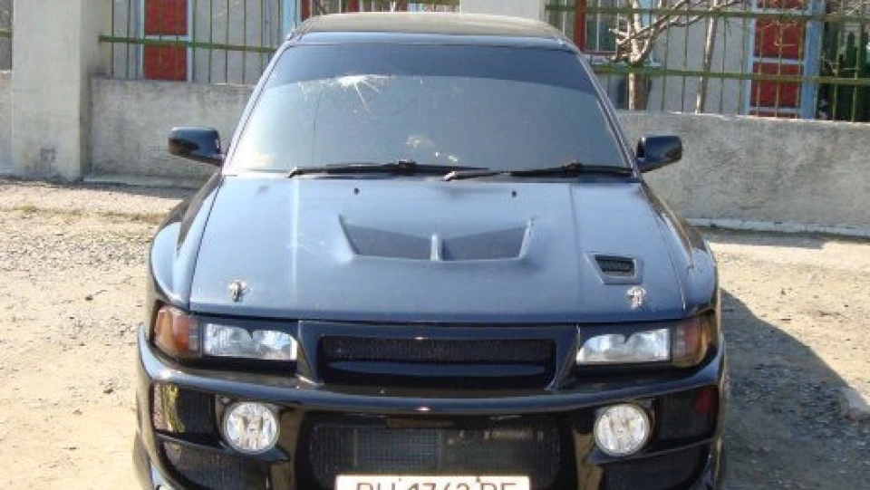 Mazda 323 1.8turbo 4wd 3