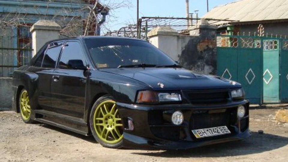 Mazda 323 1.8turbo 4wd 4