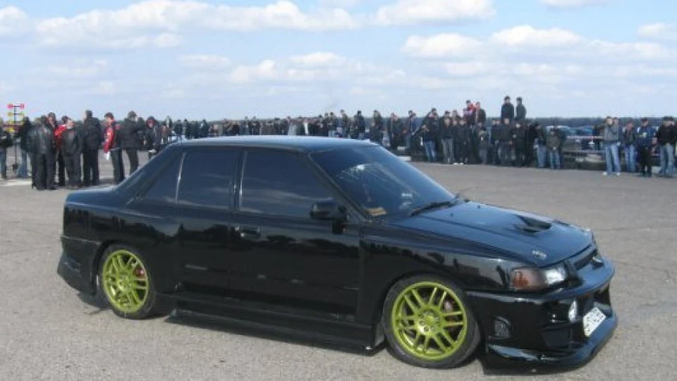 Mazda 323 1.8turbo 4wd 5