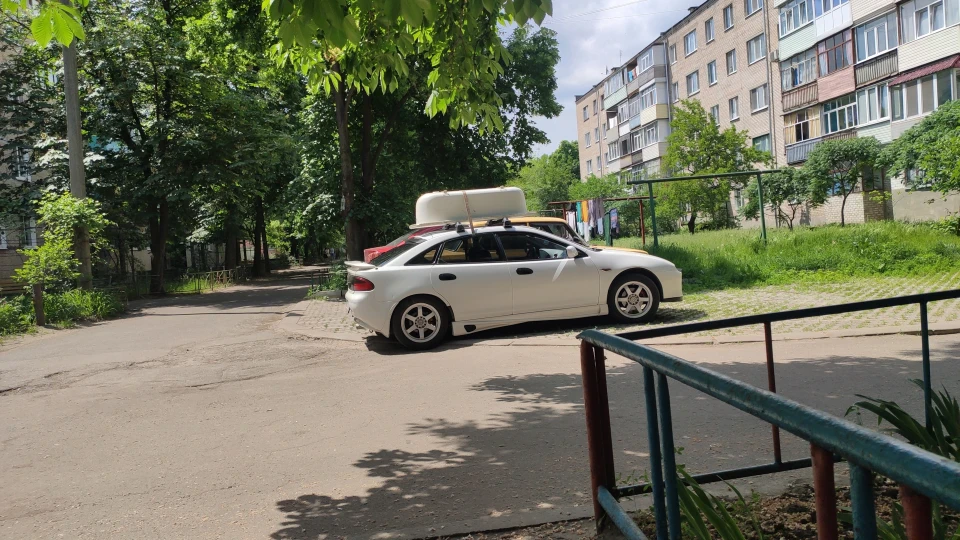 Mazda 323 2.0 V6 5