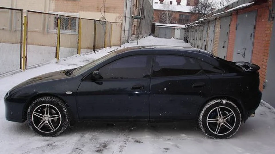Mazda 323 2.0 V6 4