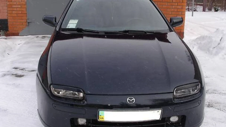 Mazda 323 2.0 V6 5