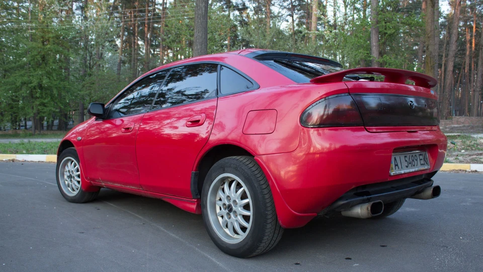 Mazda 323 2.0 4