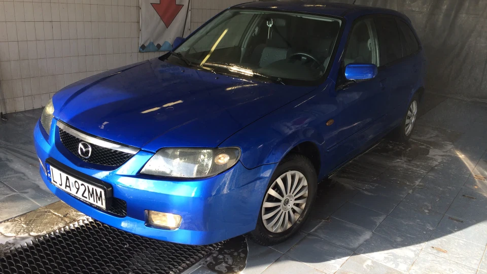 Mazda 323 2.0
