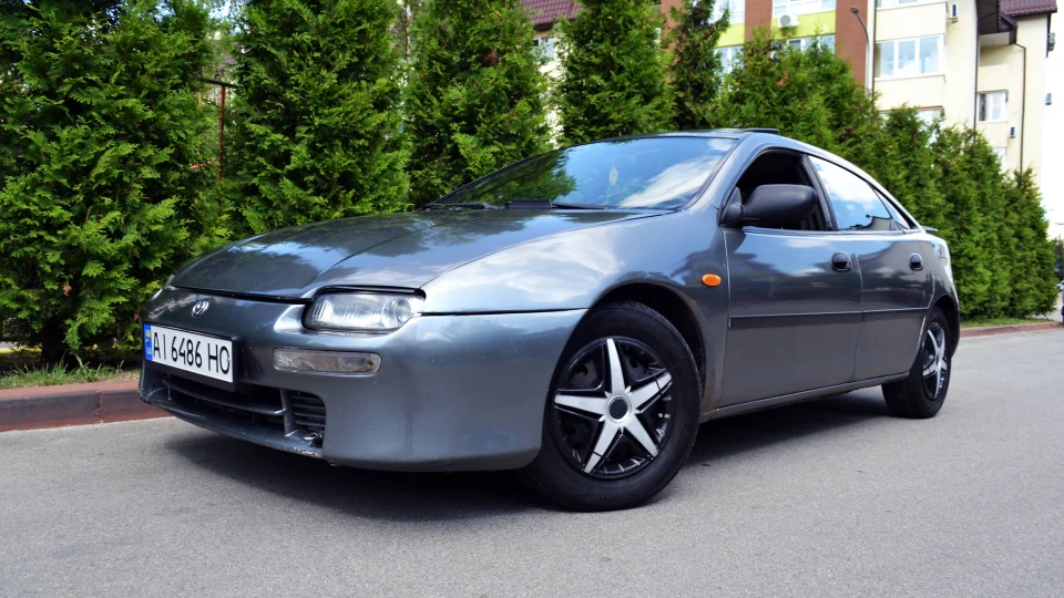 Mazda 323 323F BA 4