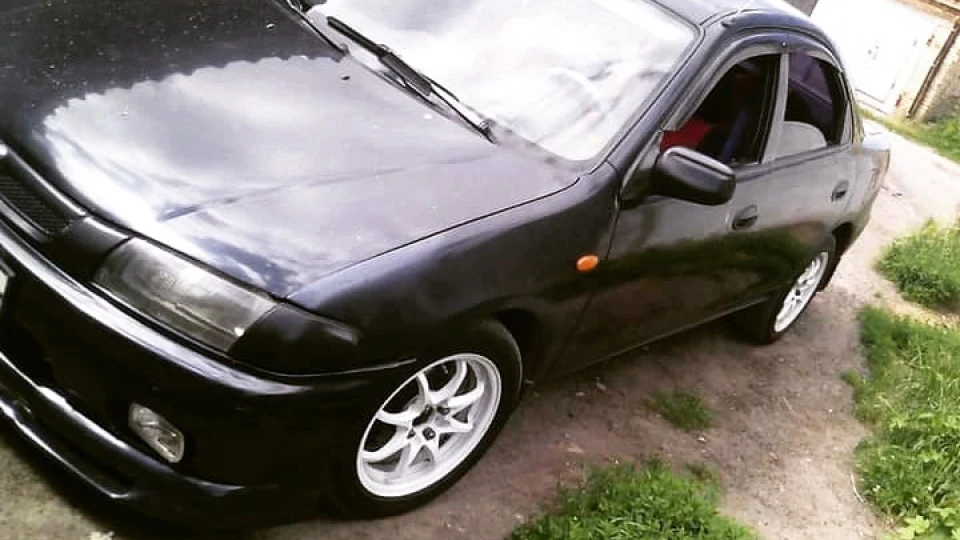 Mazda 323 AhurAXX 2