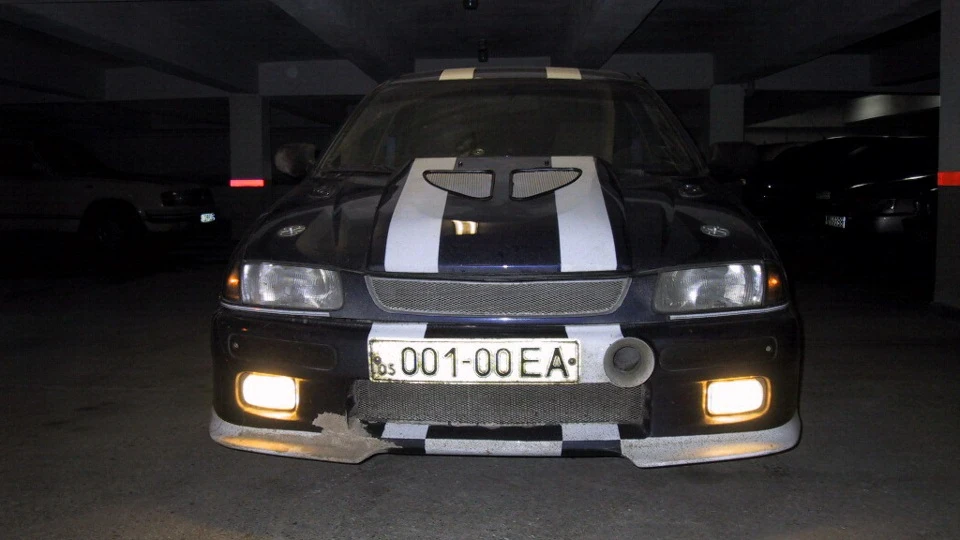 Mazda 323 аля вайпер)))
