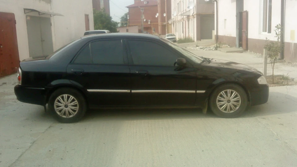 Mazda 323 American 2