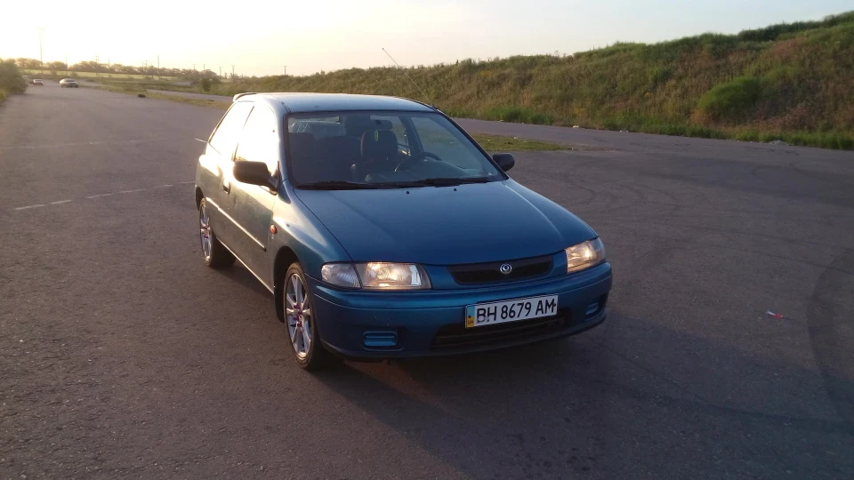 Mazda 323 BA P 1.3 16V SOHC 3