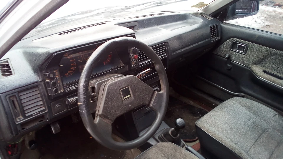 Mazda 323 БІЛА АКУЛА 4
