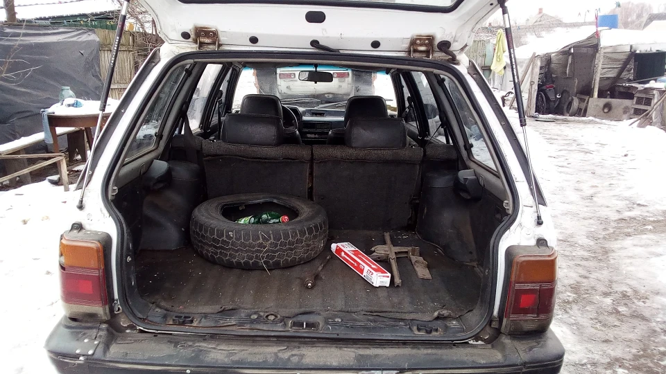 Mazda 323 БІЛА АКУЛА 5