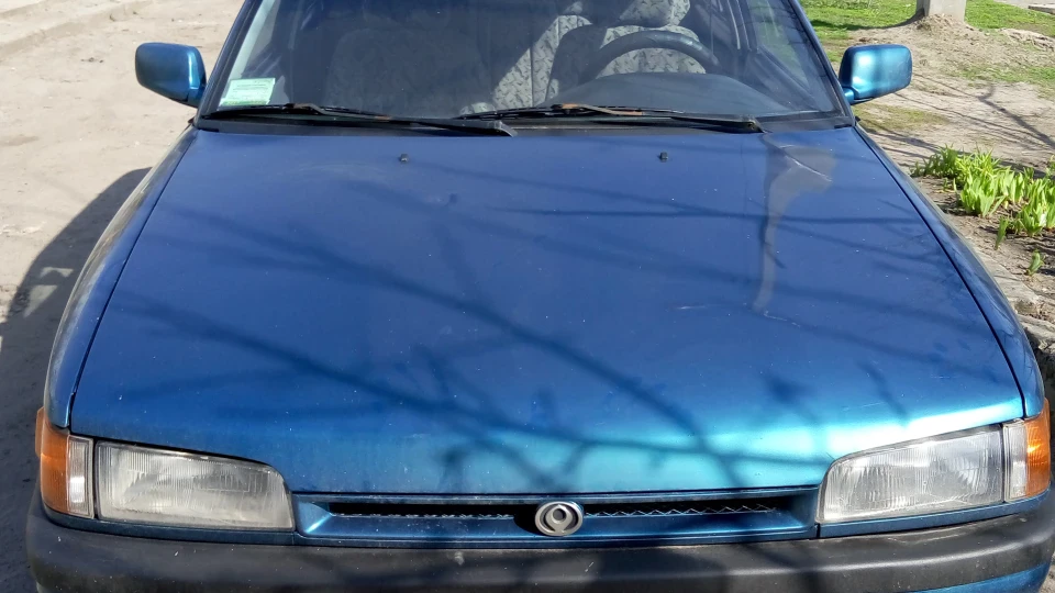 Mazda 323 Benedict 2