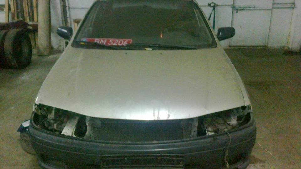 Mazda 323 Бежевая Японочка. 2