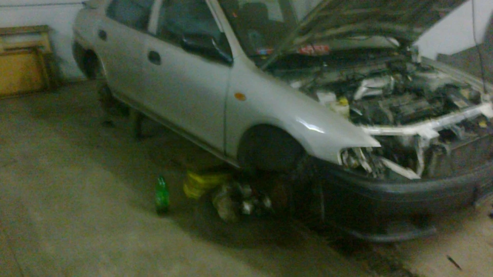 Mazda 323 Бежевая Японочка. 3