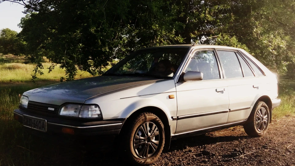 Mazda 323 BF 2