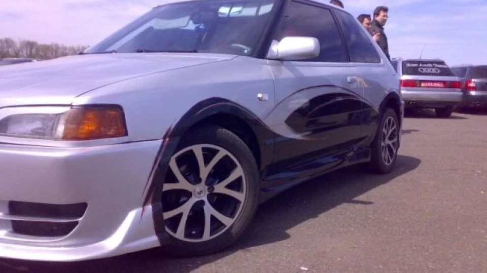 Mazda 323 BG