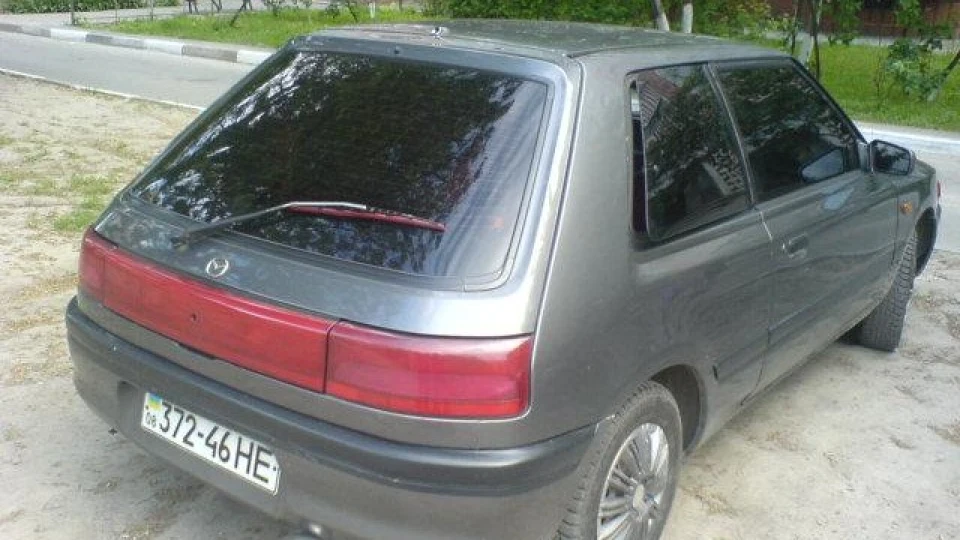 Mazda 323 BG 5