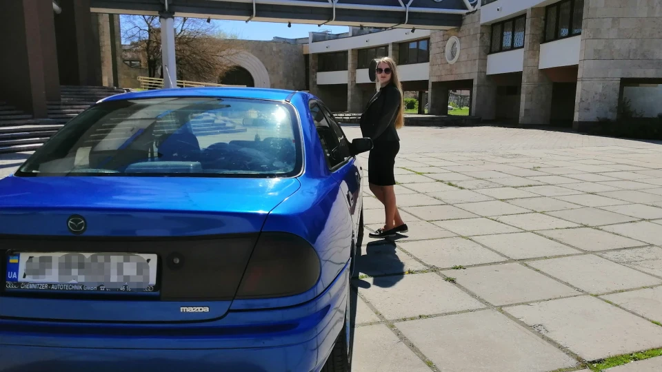 Mazda 323 Blueline 2