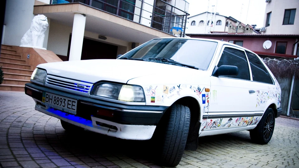 Mazda 323 бойова 2