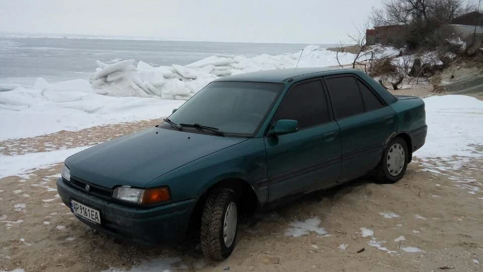 Mazda 323 Бричка