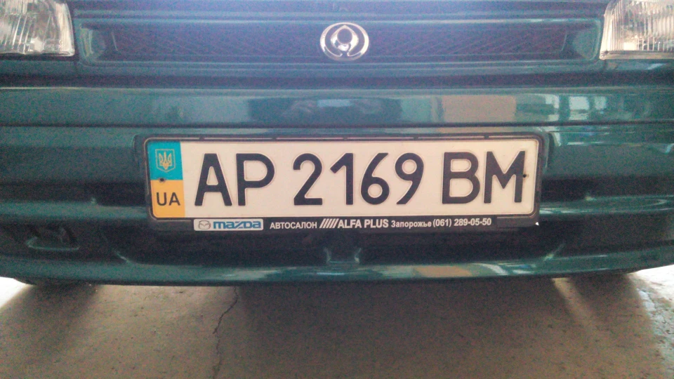 Mazda 323 Бричка 2