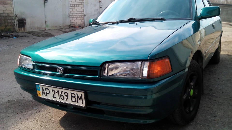 Mazda 323 Бричка 5