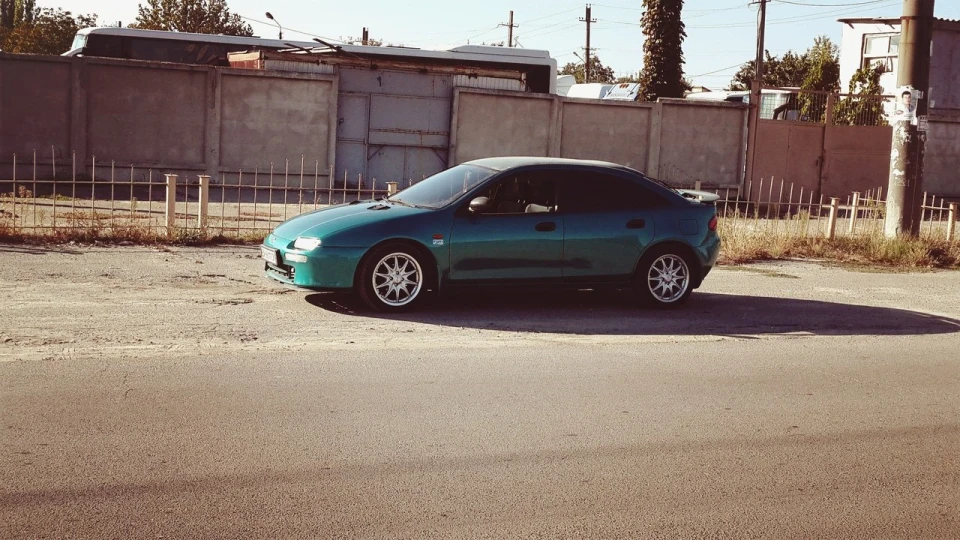 Mazda 323 Бубочка 5