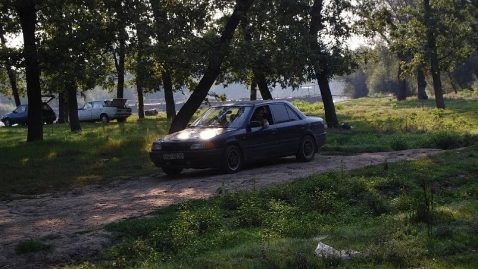 Mazda 323 Diesel Inside 5