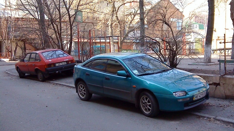 Mazda 323 ефка *крабік* 4