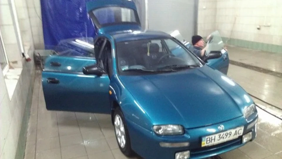 Mazda 323 efka 2