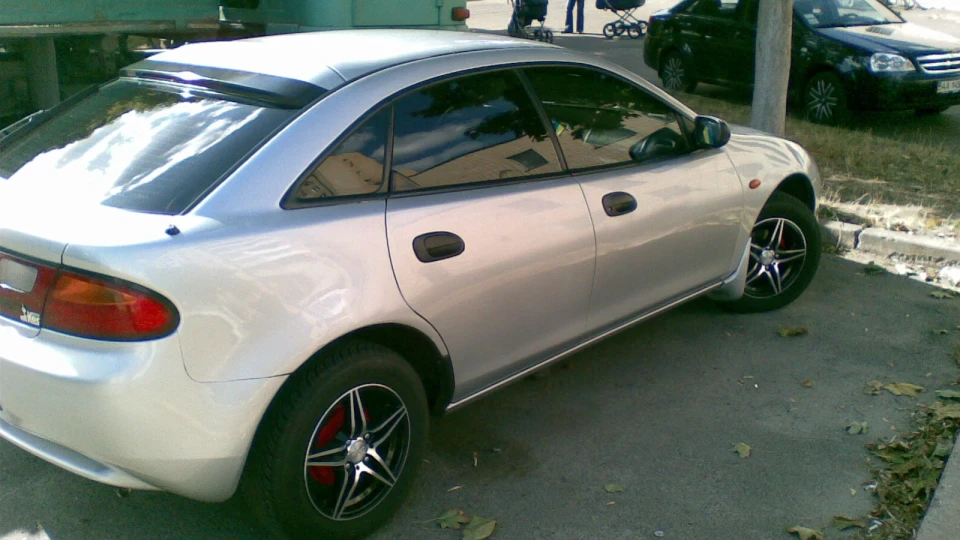 Mazda 323 Эфка 3