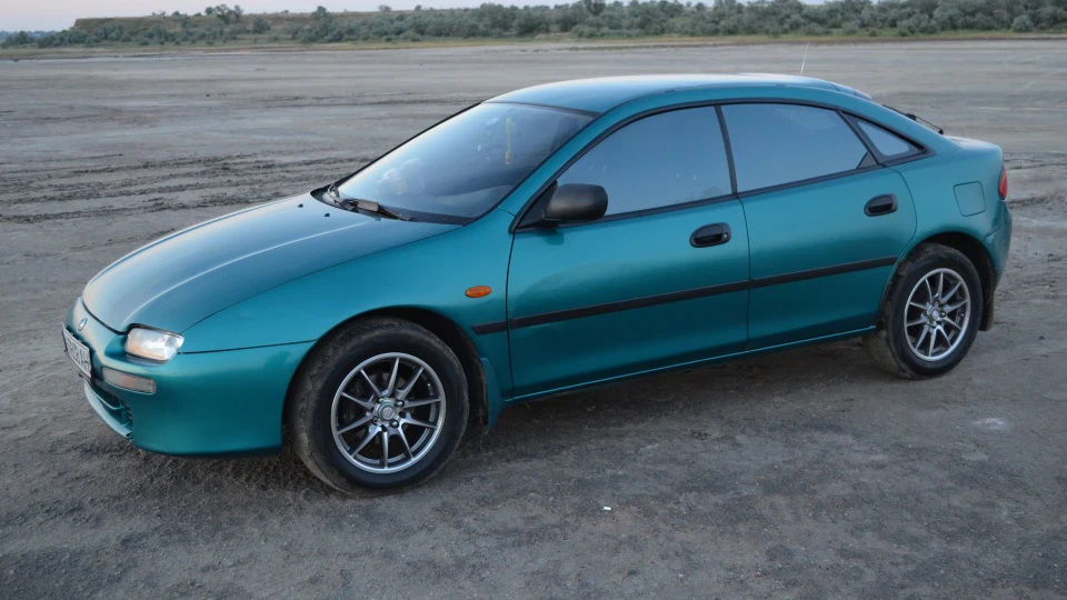 Mazda 323 F 1,8 BP 2