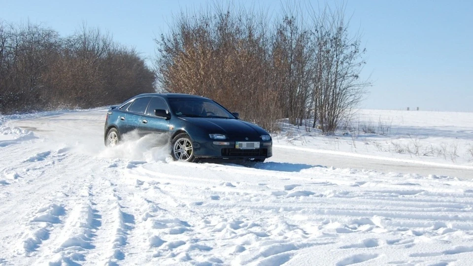 Mazda 323 F BA Forever Young 3