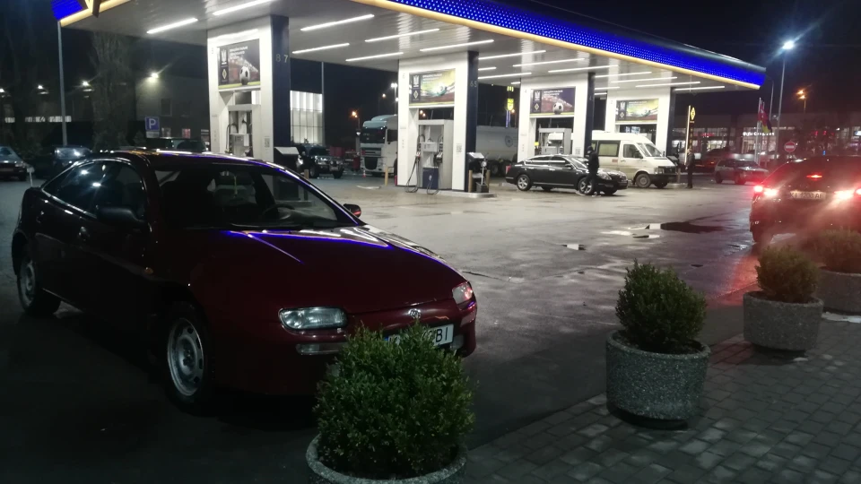 Mazda 323 F BA Вишня 🍒 4