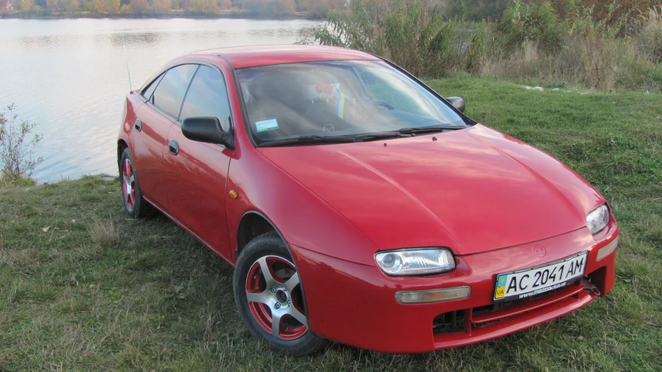 Mazda 323 F BA