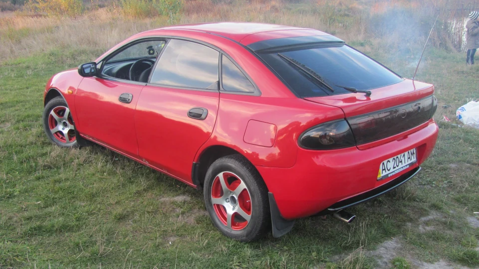 Mazda 323 F BA 3