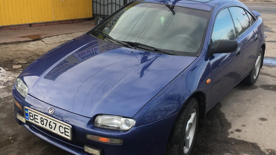 Mazda 323 F BA«СИНЬКА» 2