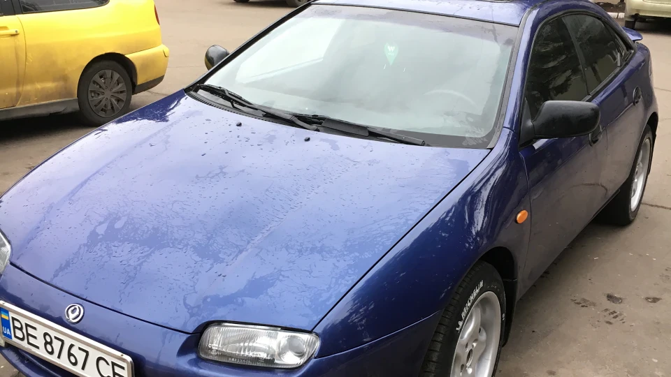 Mazda 323 F BA«СИНЬКА» 4