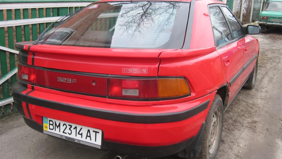 Mazda 323 F BG 2
