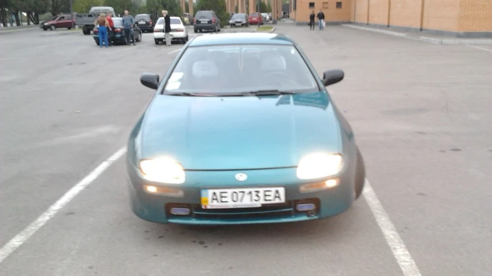 Mazda 323 F Ferrari для бідних 3