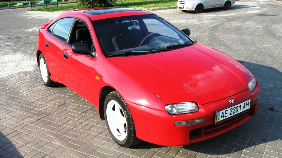 Mazda 323 F GT (РОЗБІРКА) 3