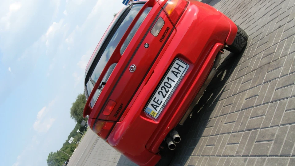 Mazda 323 F GT (РОЗБІРКА) 5