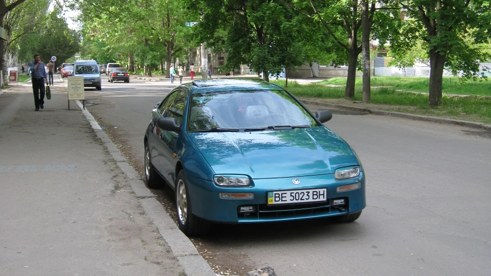 Mazda 323 F-ка BA 2
