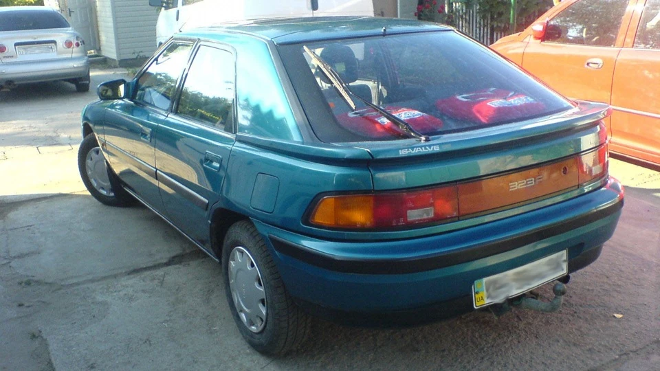 Mazda 323 F-ка 3