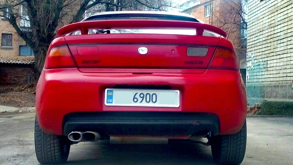 Mazda 323 F 3