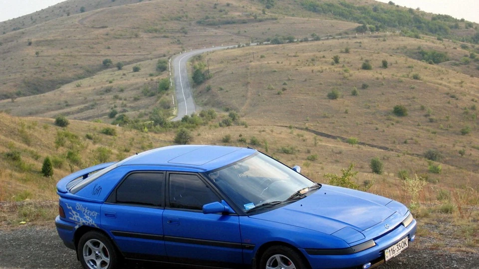 Mazda 323 F