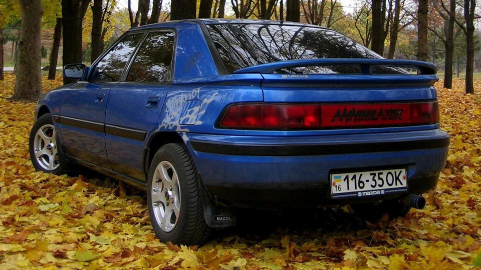 Mazda 323 F 5