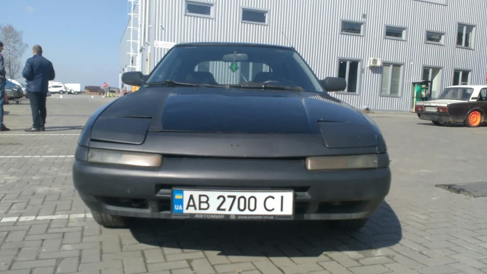 Mazda 323 F