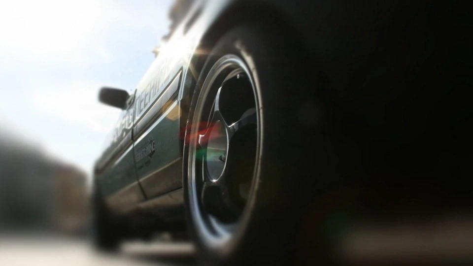 Mazda 323 F
