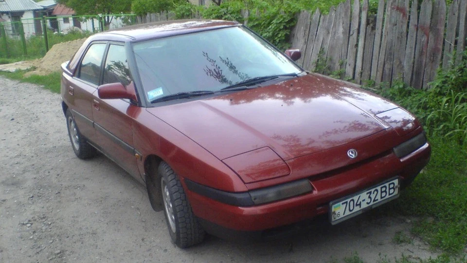 Mazda 323 F 3